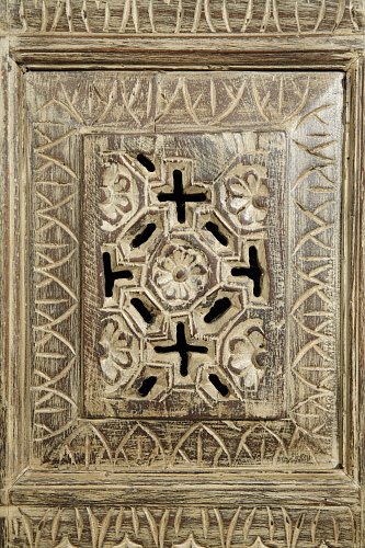 Шкаф Прайя с Антикварными дверьми (Индия)